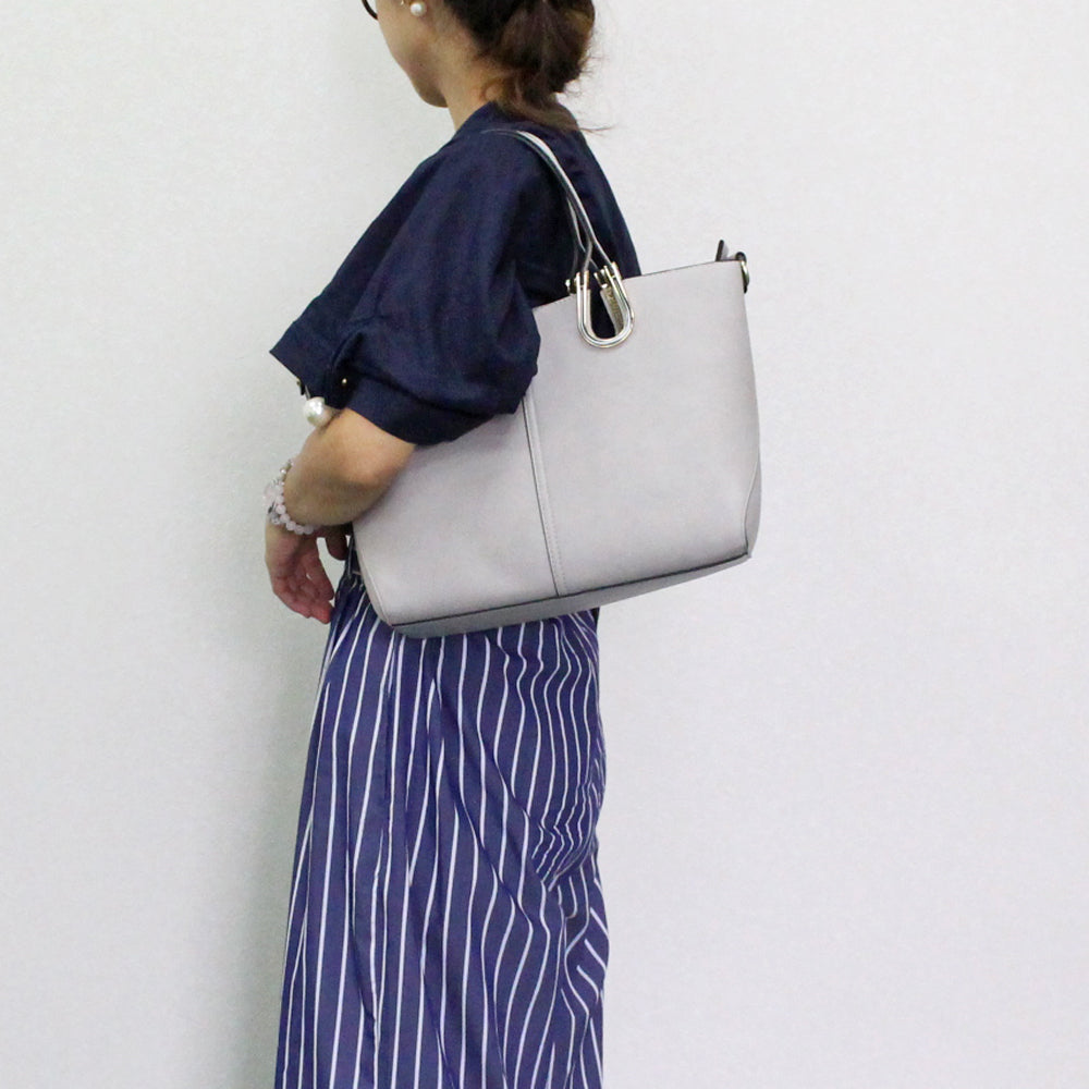 馬蹄金具トートバッグ(M) (インサイド:花柄 )ショルダー紐 ポーチ付き K107